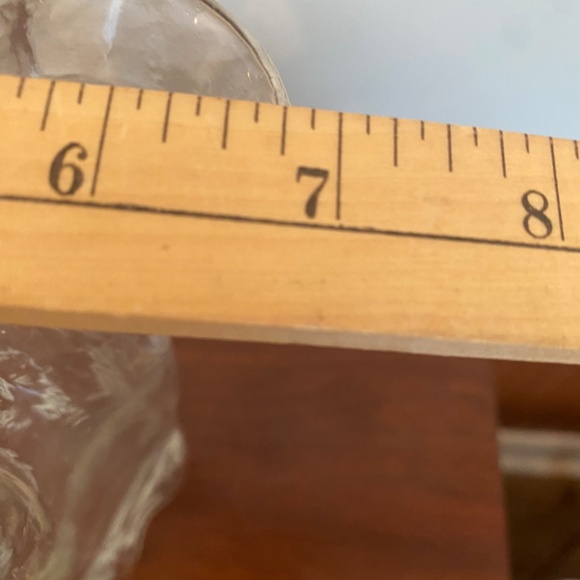 Glass ruffle edge vase - Picture 6 of 6